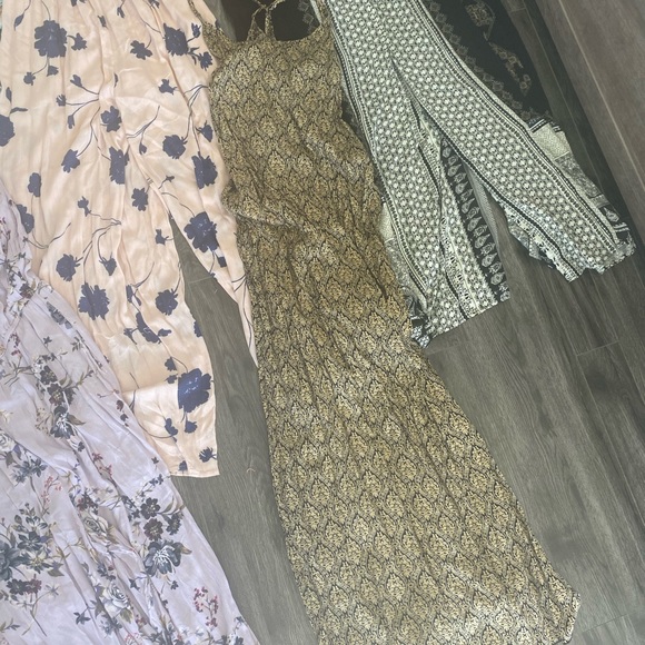 LOT of jumpsuits - Picture 7 of 7